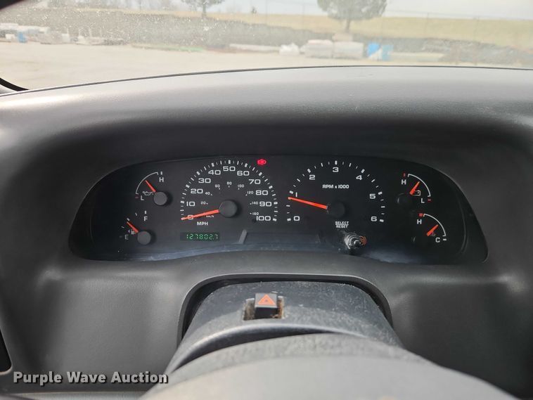 image for item EO7160 2002 Ford F350 Crew Cab utility bed pickup truck