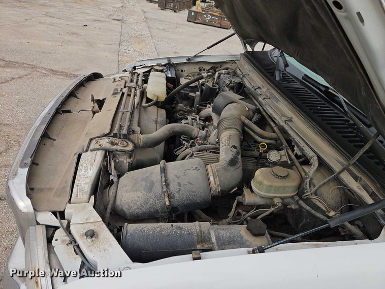 image for item EO7160 2002 Ford F350 Crew Cab utility bed pickup truck