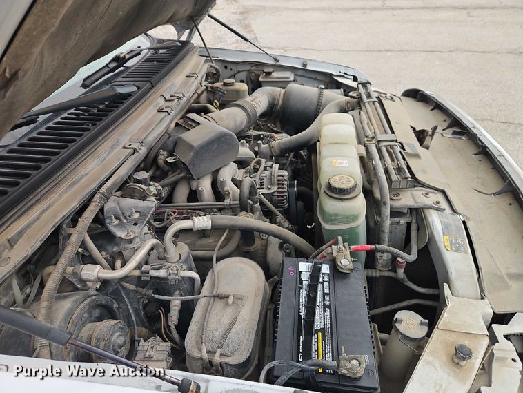 image for item EO7160 2002 Ford F350 Crew Cab utility bed pickup truck