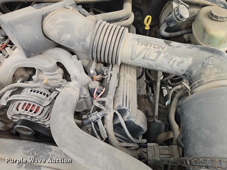 image for item EO7160 2002 Ford F350 Crew Cab utility bed pickup truck