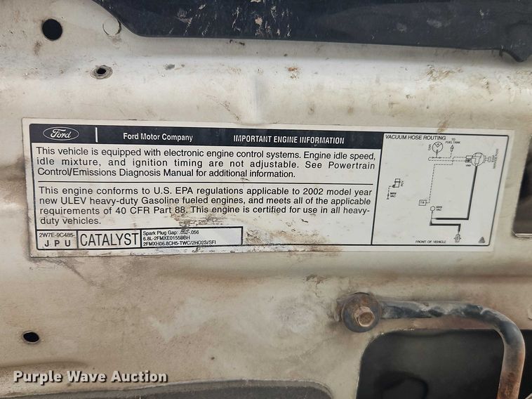 image for item EO7160 2002 Ford F350 Crew Cab utility bed pickup truck