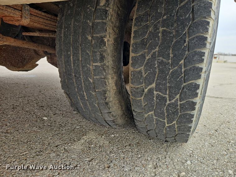 image for item EO7160 2002 Ford F350 Crew Cab utility bed pickup truck