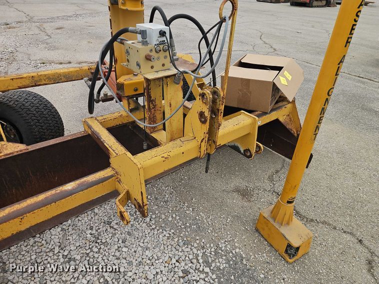 image for item EO7162 2004 Darbyshire TPS-8 box blade