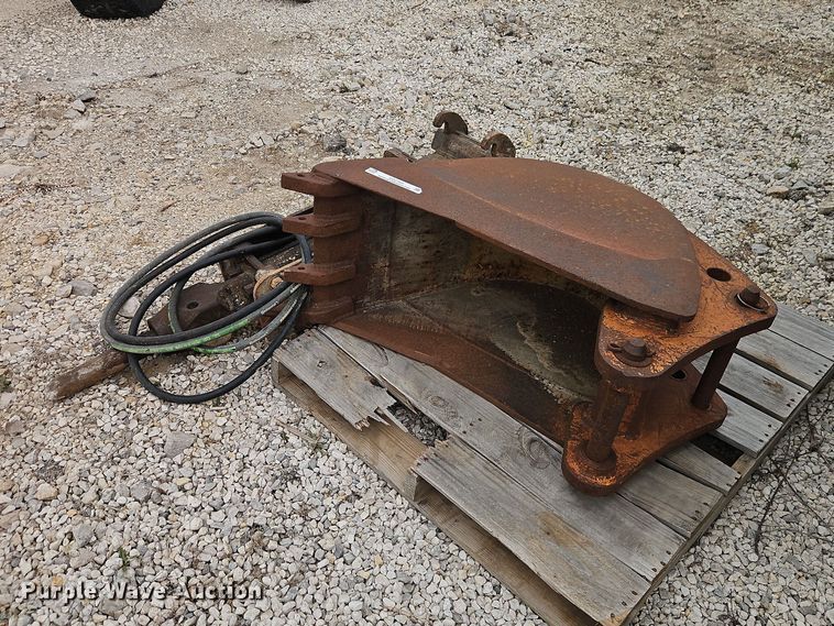 image for item EO7163 Backhoe attachments