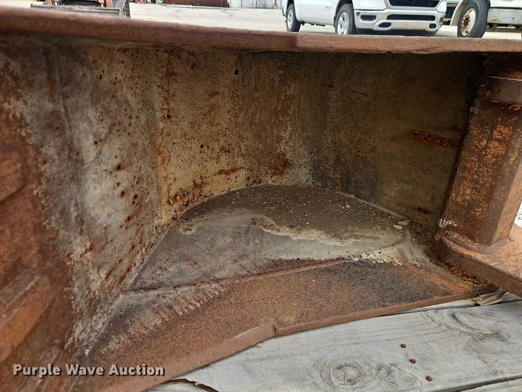 image for item EO7163 Backhoe attachments