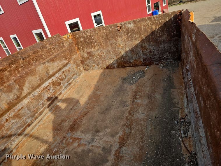 image for item EO7165 2003 International 7400 dump truck