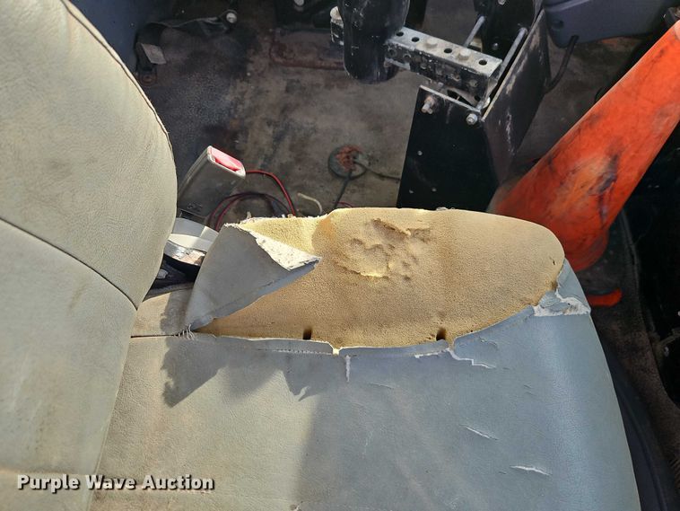 image for item EO7165 2003 International 7400 dump truck