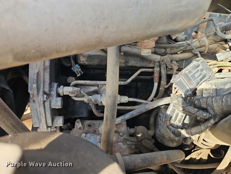 image for item EO7165 2003 International 7400 dump truck