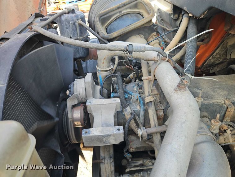 image for item EO7165 2003 International 7400 dump truck