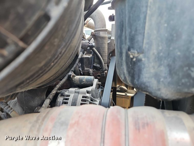 image for item EO7165 2003 International 7400 dump truck