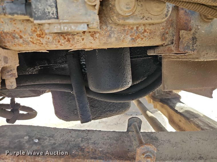 image for item EO7165 2003 International 7400 dump truck