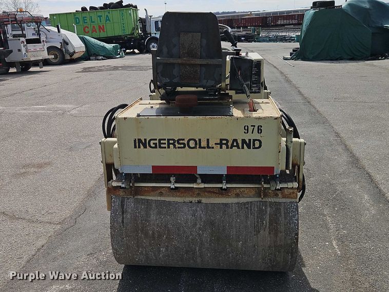 image for item EO7179 1994 Ingersoll Rand DD-24 double drum vibratory roller
