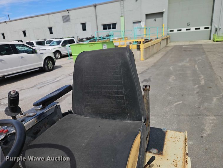 image for item EO7179 1994 Ingersoll Rand DD-24 double drum vibratory roller