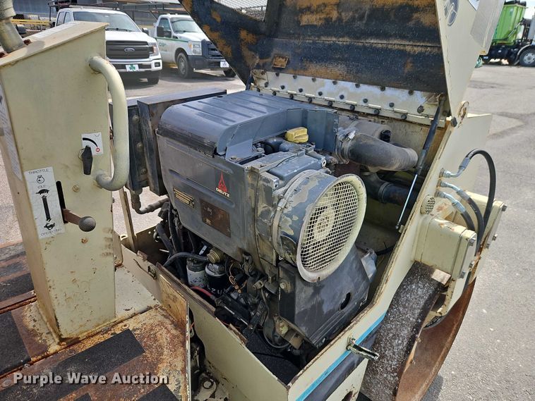 image for item EO7179 1994 Ingersoll Rand DD-24 double drum vibratory roller