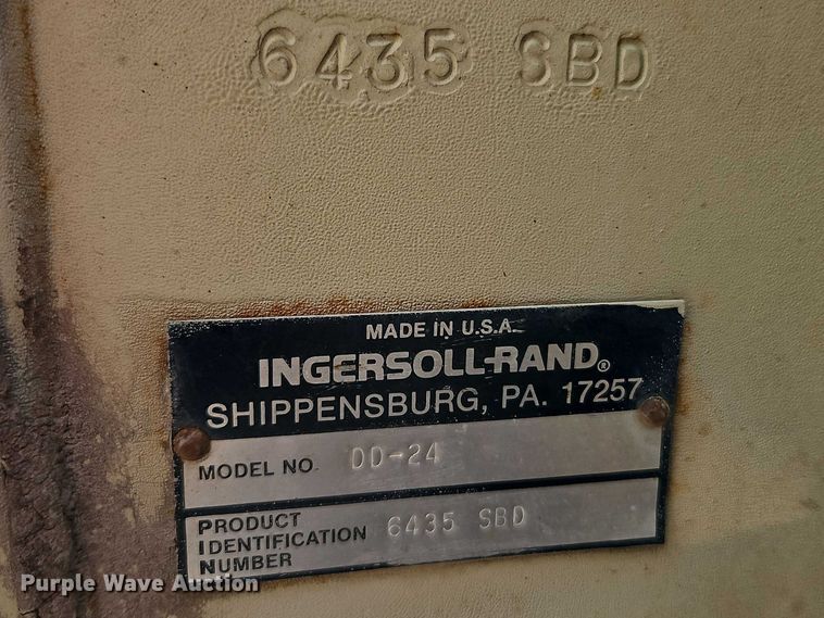 image for item EO7179 1994 Ingersoll Rand DD-24 double drum vibratory roller