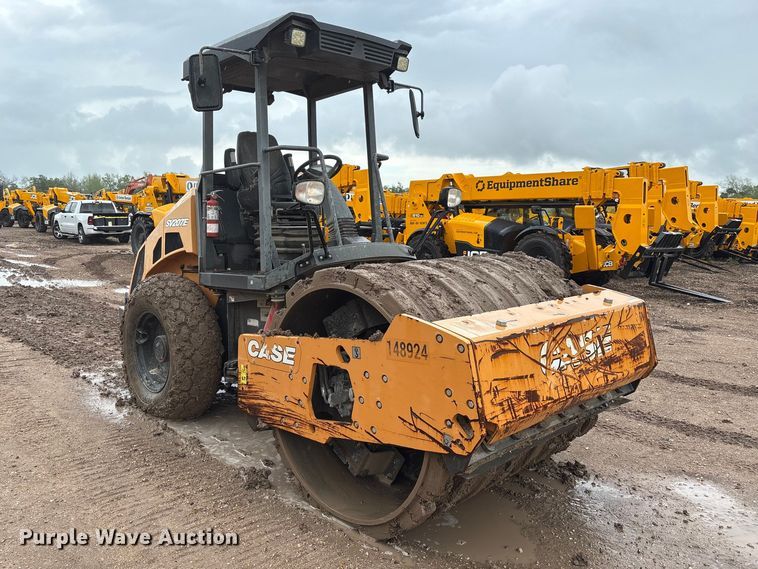 image for item EQ4049 2020 Case SV207E single drum vibratory roller