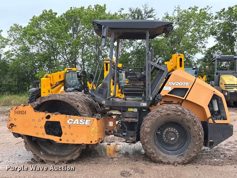 image for item EQ4049 2020 Case SV207E single drum vibratory roller