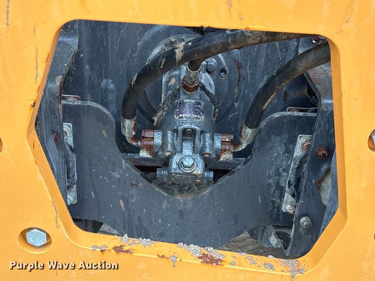 image for item EQ4049 2020 Case SV207E single drum vibratory roller