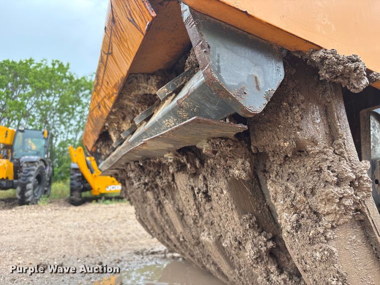 image for item EQ4049 2020 Case SV207E single drum vibratory roller