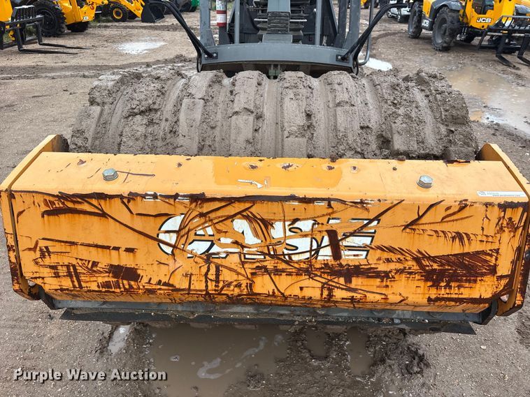 image for item EQ4049 2020 Case SV207E single drum vibratory roller