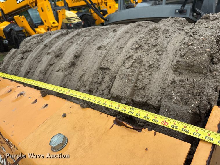 image for item EQ4049 2020 Case SV207E single drum vibratory roller