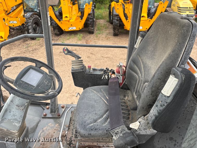 image for item EQ4049 2020 Case SV207E single drum vibratory roller