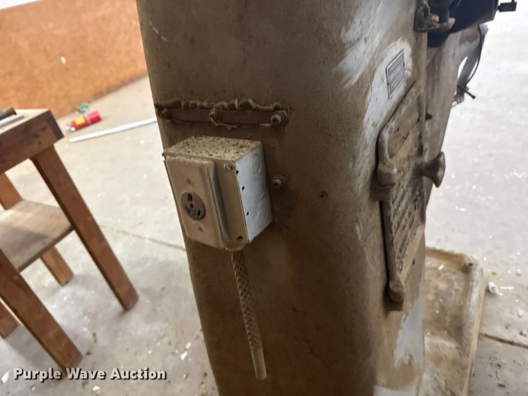 image for item ES5993 Bridgeport drill press