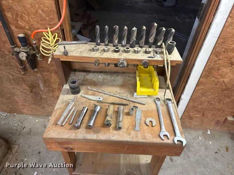 image for item ES5993 Bridgeport drill press