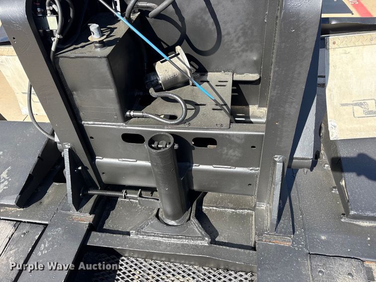 image for item ES8707 2007 Talbert T4DW60SA-HRG-1-T1 lowboy equipment trailer