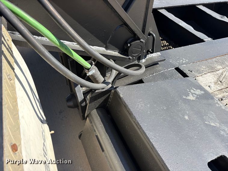 image for item ES8707 2007 Talbert T4DW60SA-HRG-1-T1 lowboy equipment trailer