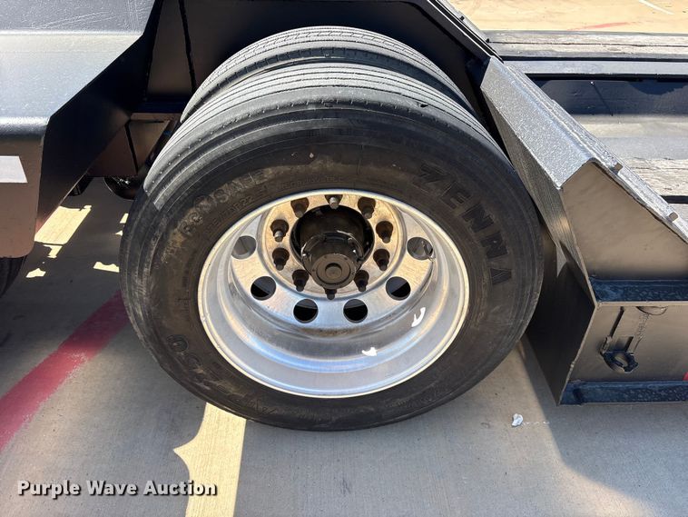 image for item ES8707 2007 Talbert T4DW60SA-HRG-1-T1 lowboy equipment trailer