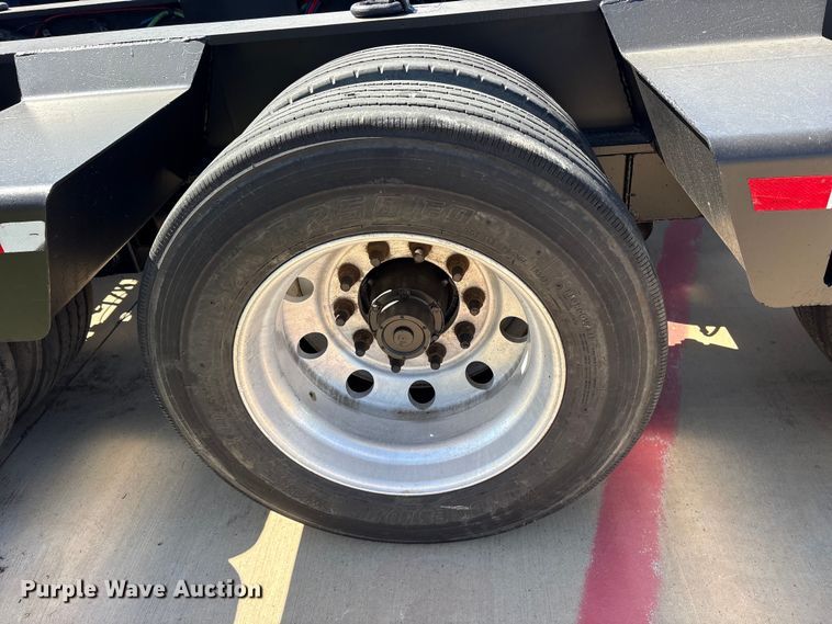 image for item ES8707 2007 Talbert T4DW60SA-HRG-1-T1 lowboy equipment trailer