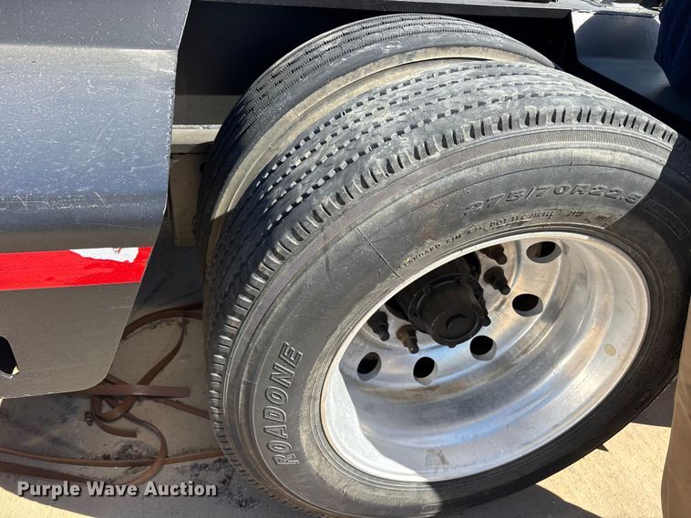 image for item ES8707 2007 Talbert T4DW60SA-HRG-1-T1 lowboy equipment trailer