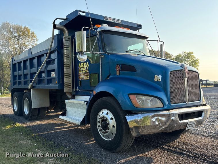 image for item ES8727 2016 Kenworth T370 dump truck