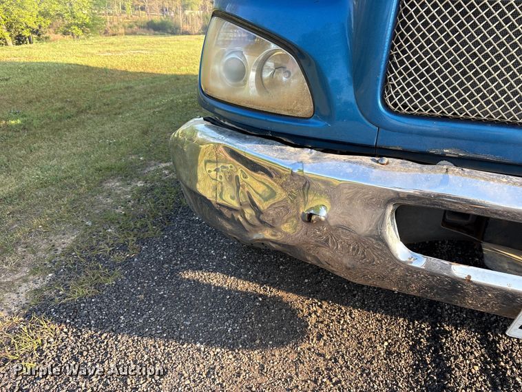 image for item ES8727 2016 Kenworth T370 dump truck