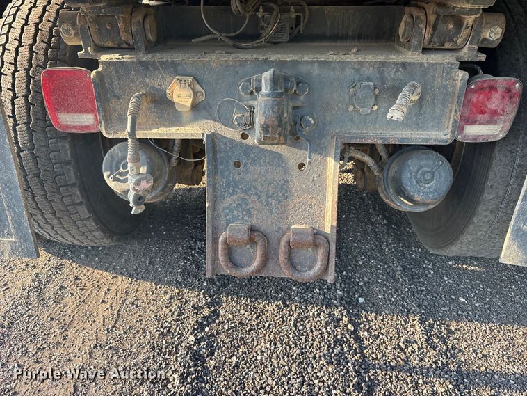 image for item ES8727 2016 Kenworth T370 dump truck