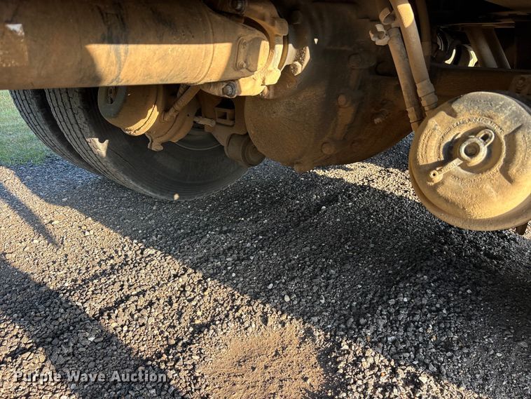 image for item ES8727 2016 Kenworth T370 dump truck