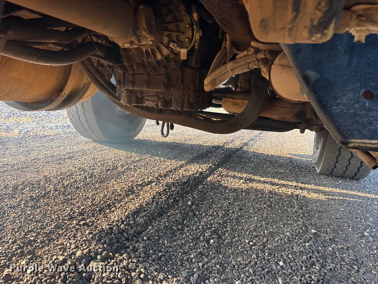 image for item ES8727 2016 Kenworth T370 dump truck