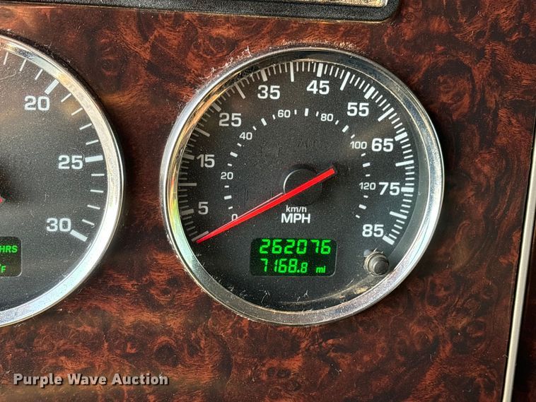 image for item ES8727 2016 Kenworth T370 dump truck