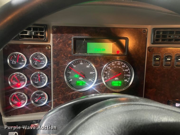 image for item ES8727 2016 Kenworth T370 dump truck