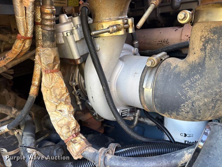 image for item ES8727 2016 Kenworth T370 dump truck