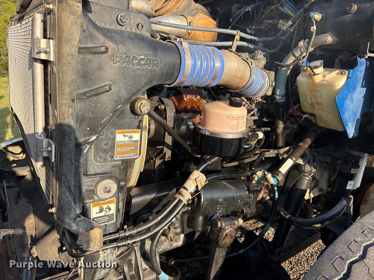 image for item ES8727 2016 Kenworth T370 dump truck