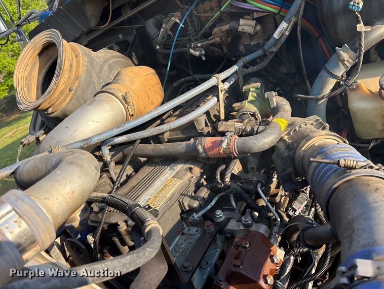 image for item ES8727 2016 Kenworth T370 dump truck