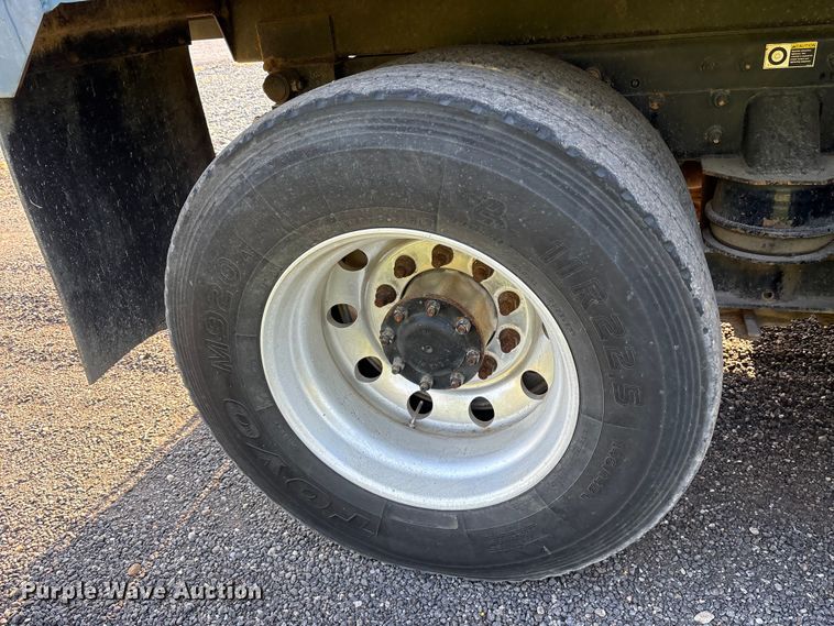 image for item ES8727 2016 Kenworth T370 dump truck