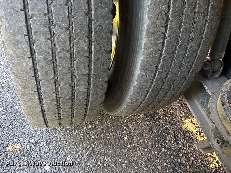 image for item ES8727 2016 Kenworth T370 dump truck