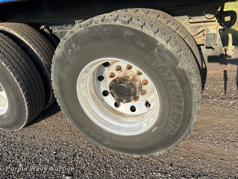 image for item ES8727 2016 Kenworth T370 dump truck