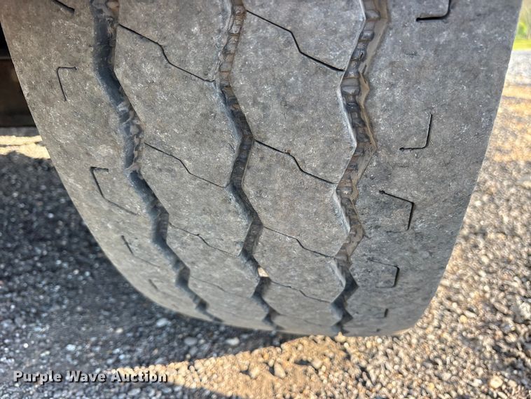 image for item ES8727 2016 Kenworth T370 dump truck