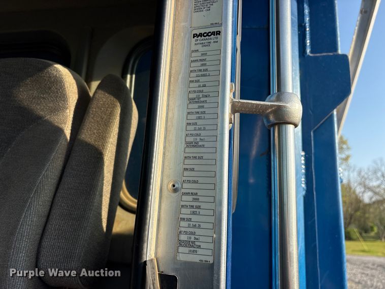 image for item ES8727 2016 Kenworth T370 dump truck