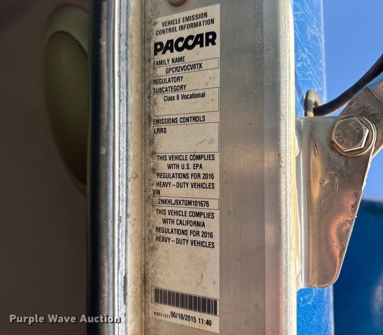 image for item ES8727 2016 Kenworth T370 dump truck