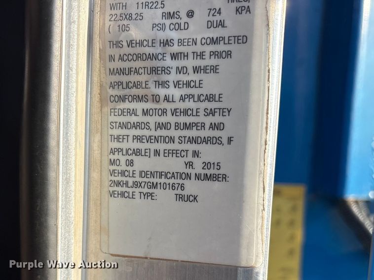 image for item ES8727 2016 Kenworth T370 dump truck